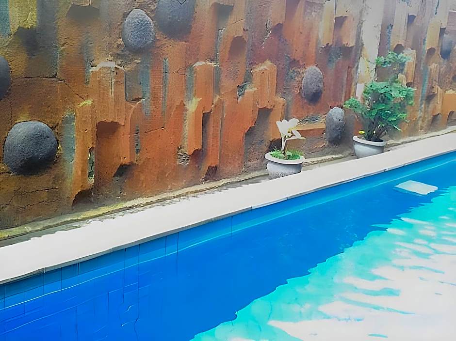 Taxa Raya Guest House