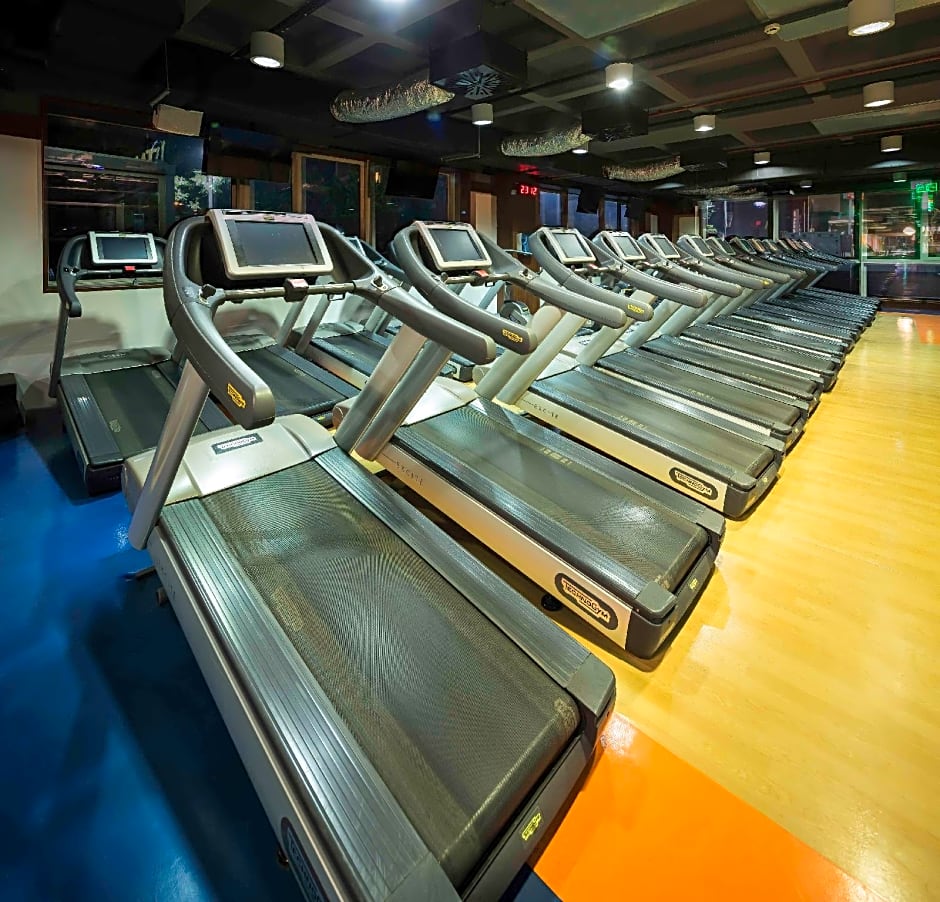 Titanic Port Bakirkoy