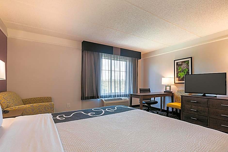La Quinta Inn & Suites by Wyndham Atlanta Alpharetta