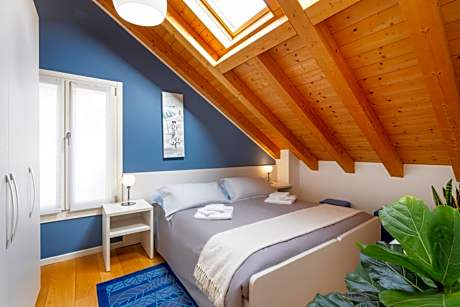 Two-Bedroom Apartment Split Level with Canal View