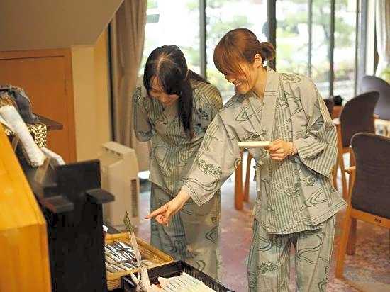 Shizuka Hanaogi