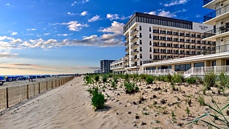 Henlopen Oceanfront Hotel