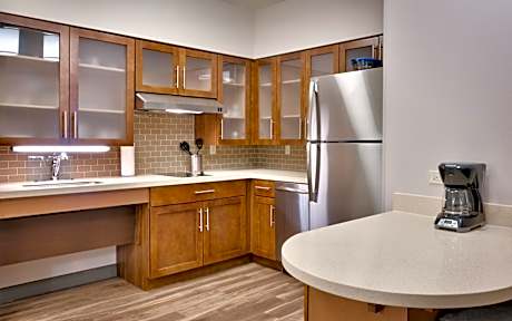 One-Bedroom King Suite