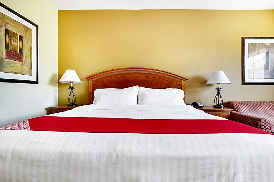 OYO Townhouse Oklahoma City Airport