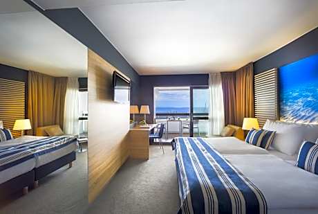 Superior Twin Room with Sea View