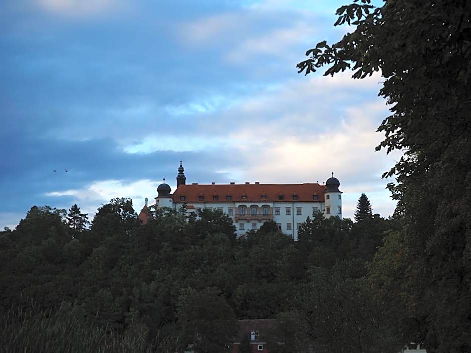 GästeHAUS & HOFküche Öllerer