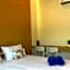 Loma Place Hotel
