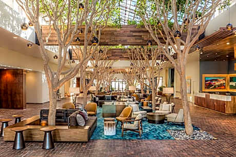 Portola Hotel and Spa