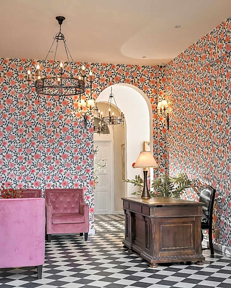 THE LUNA - Boutique Hotel