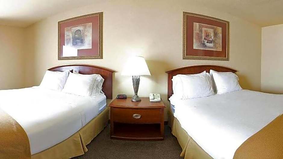 Holiday Inn Express & Suites Kerrville By IHG
