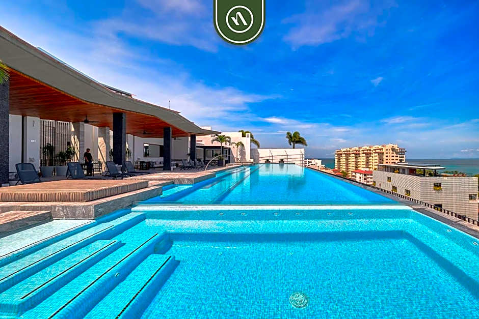Amazing 1 BR Condo with Terrace - Rooftop Pool