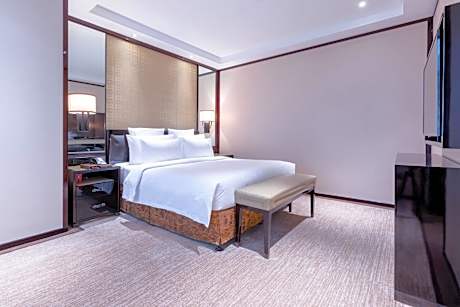 Building A Executive View Suite