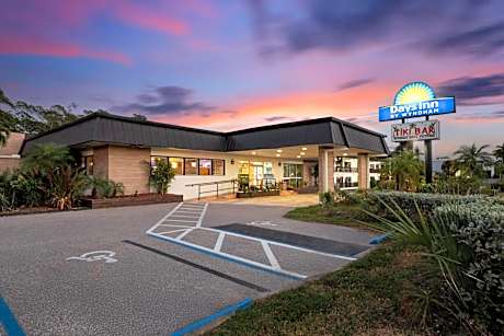Days Inn by Wyndham Fort Myers Springs Resort