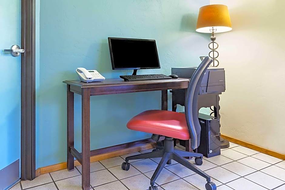 Super 8 by Wyndham Union Gap Yakima Area