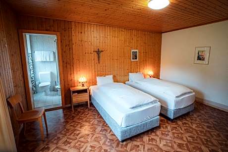 Single Room Comfort