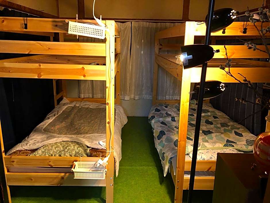 日本一しょぼいゲストハウス ウタラといかん Poor and Shabby GuestHouse "UtaraToikan"