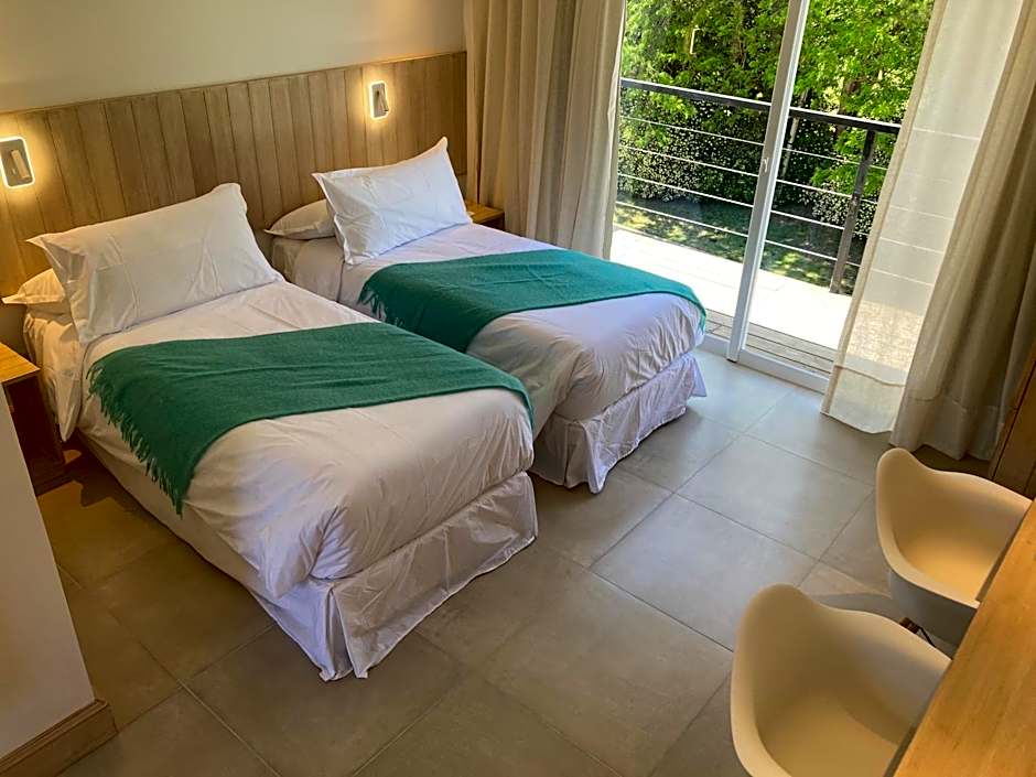 Live Hotel Boutique (Adults only)