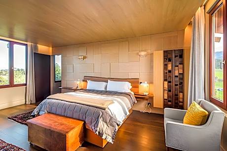 The Olive House Suite