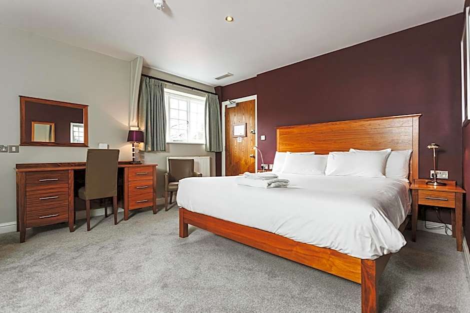 The Dog & Doublet Inn