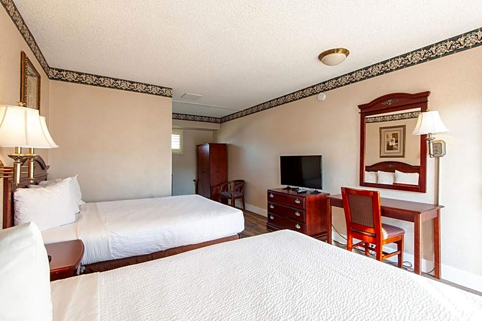 Studio City Court Yard Hotel