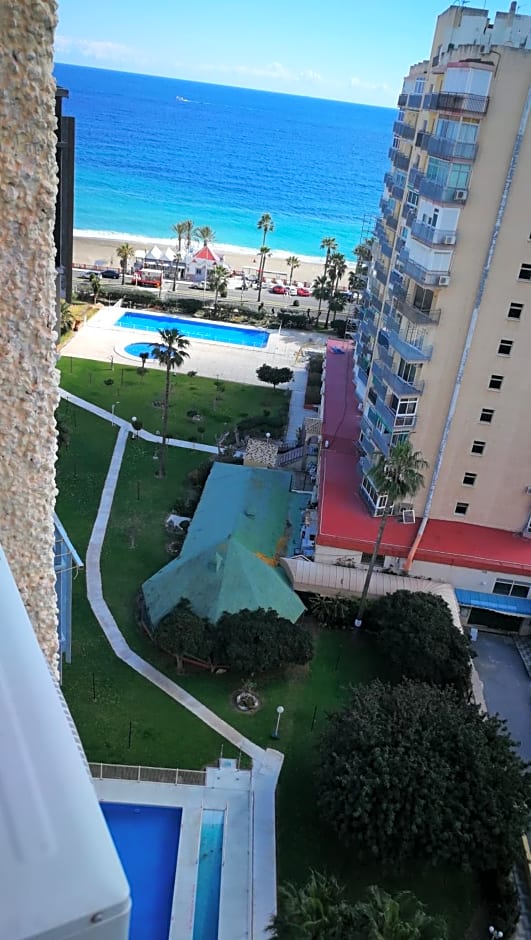 Benalmadena ,apartamento-Estudio primera Línea de Playa