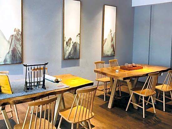 Tiangang Manfei Hotel (Lianfeng Road Branch, Ningbo Railway Station)