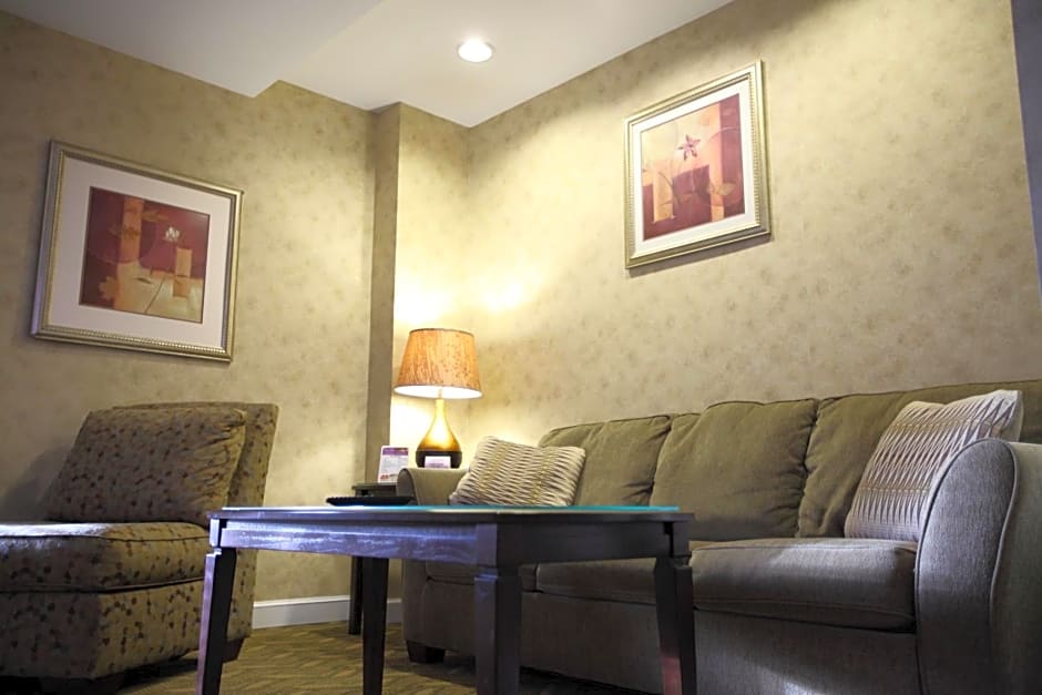 The Island House Hotel