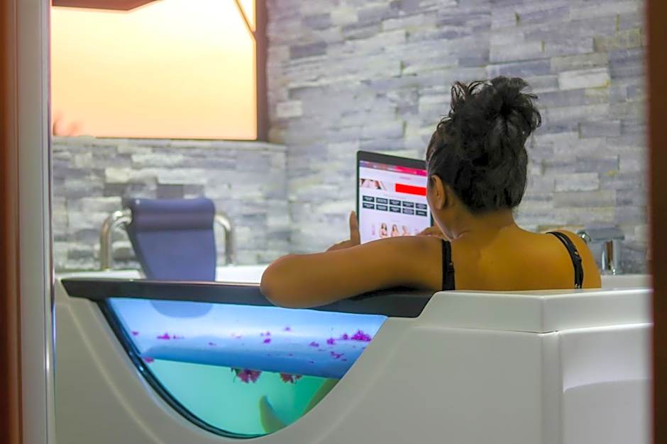 Ari Grand Hotel & Spa