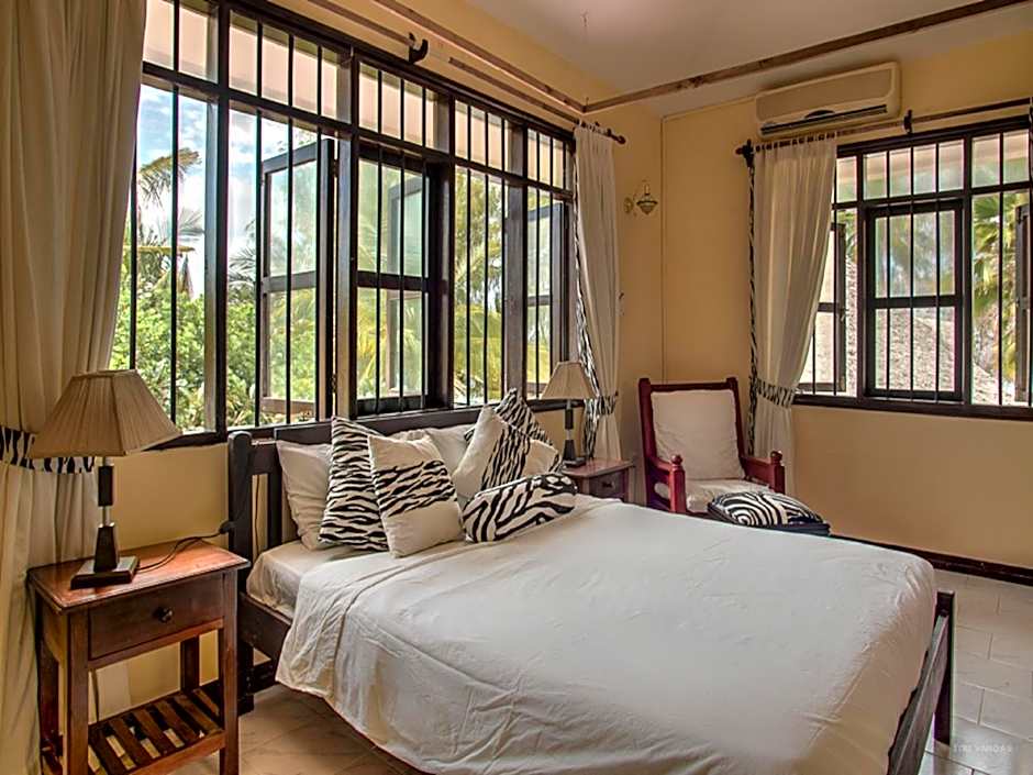 Bahari Dhow Beach Villas