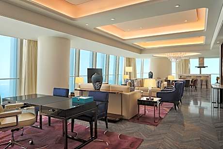 2 Bedroom Presidential Suite, Bedroom 1: King, Bedroom 2: King, Panoramic view, Skyline view