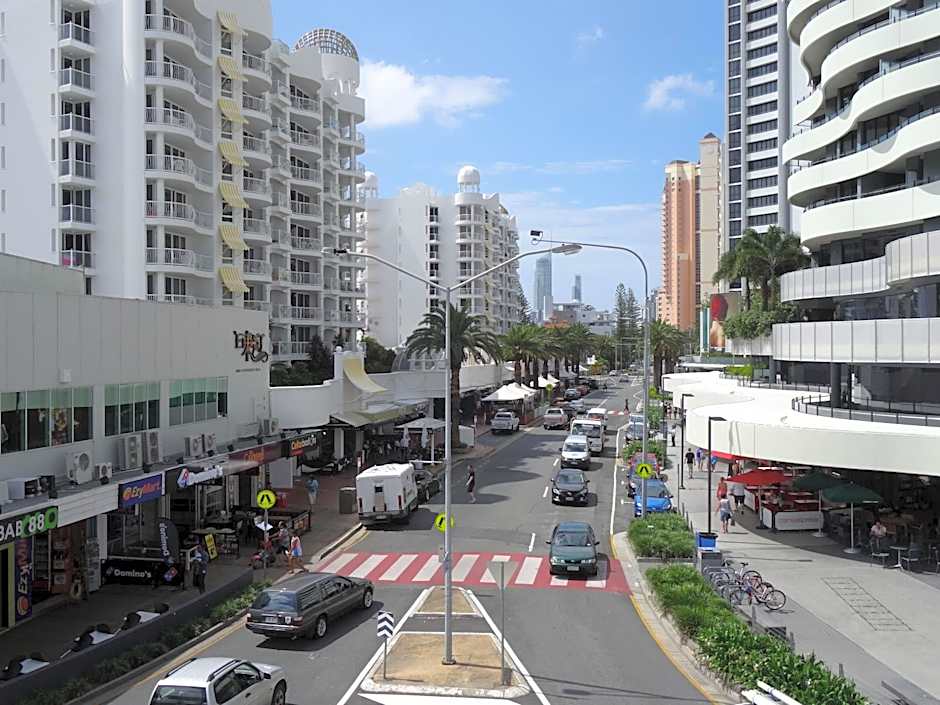 Broadbeach Travel Inn Apartments