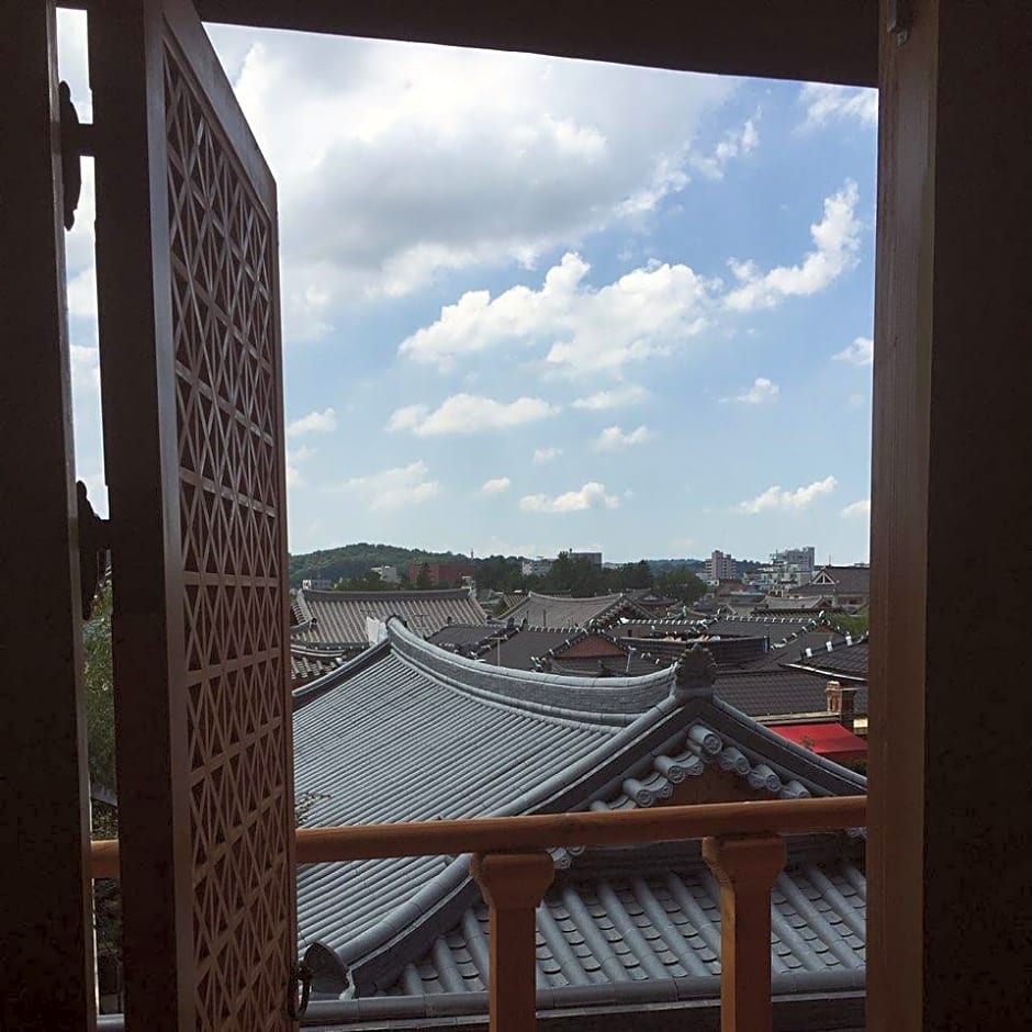 Laon Hanok Gguljam