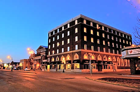 Grant Hall Hotel