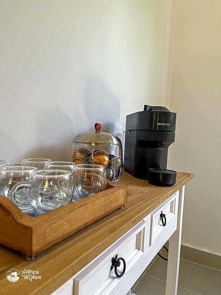 Casa em condomínio perto da Praia da Feiticeira