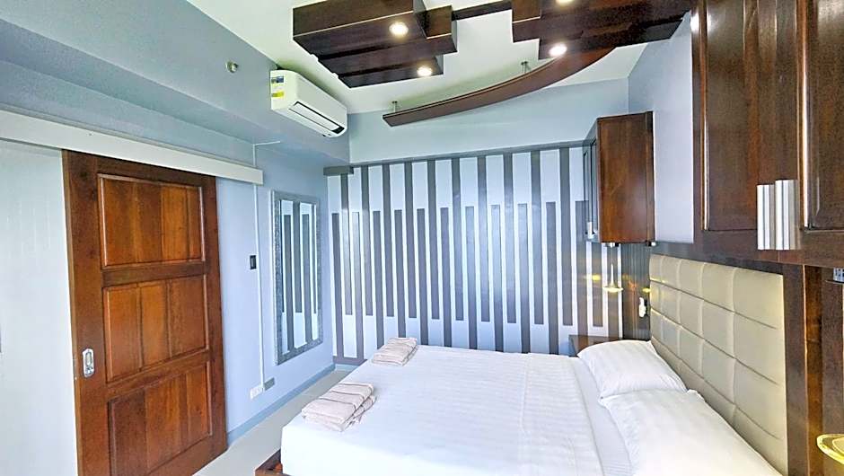 La Mirada Residences