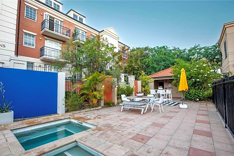 Sleek Northbridge Getaway