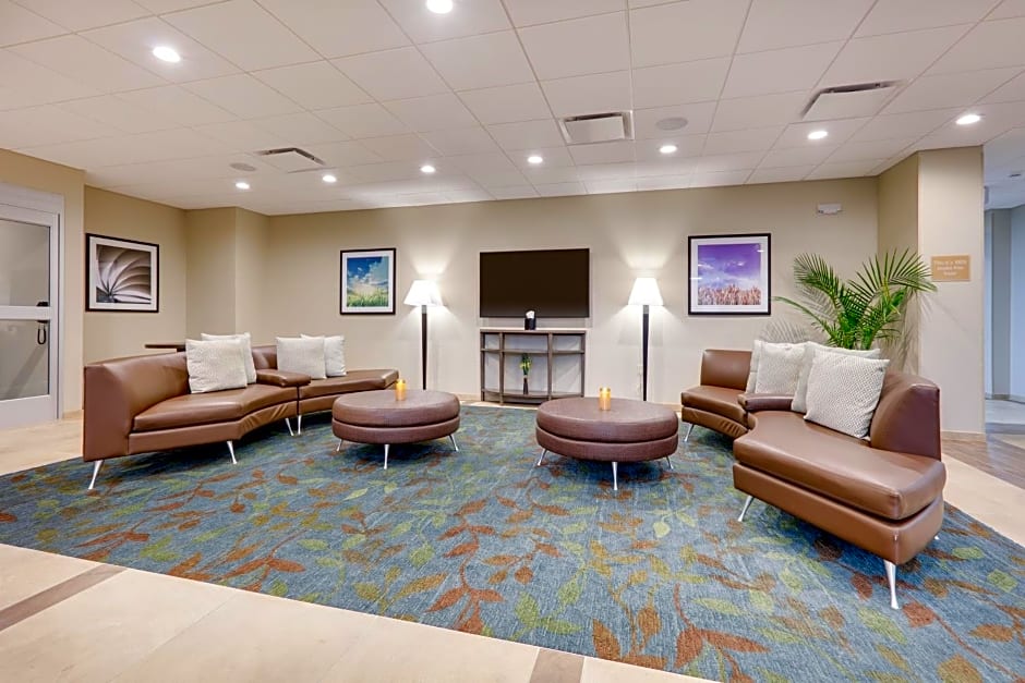 Candlewood Suites Dallas NW - Farmers Branch, an IHG Hotel