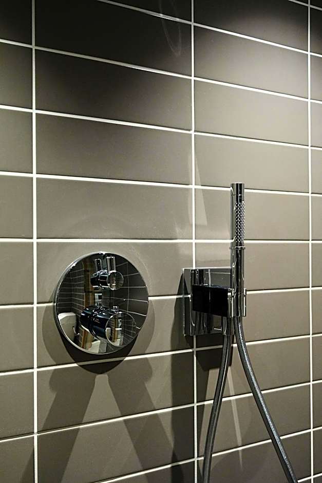 AET & o3 HOTEL