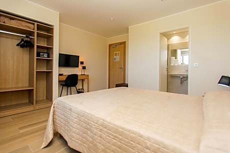 Comfort Double Room with Mountain or Garden View