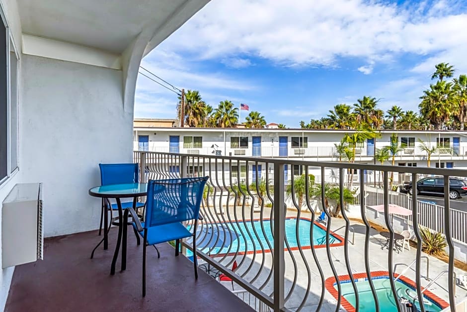 Motel 6 Oceanside Marina