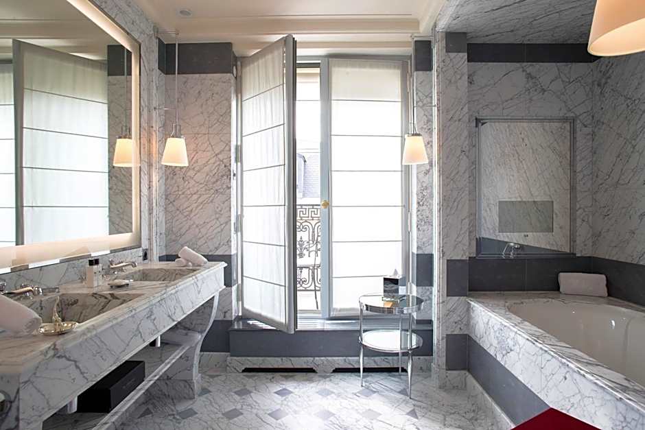 La Réserve Paris Hotel & Spa