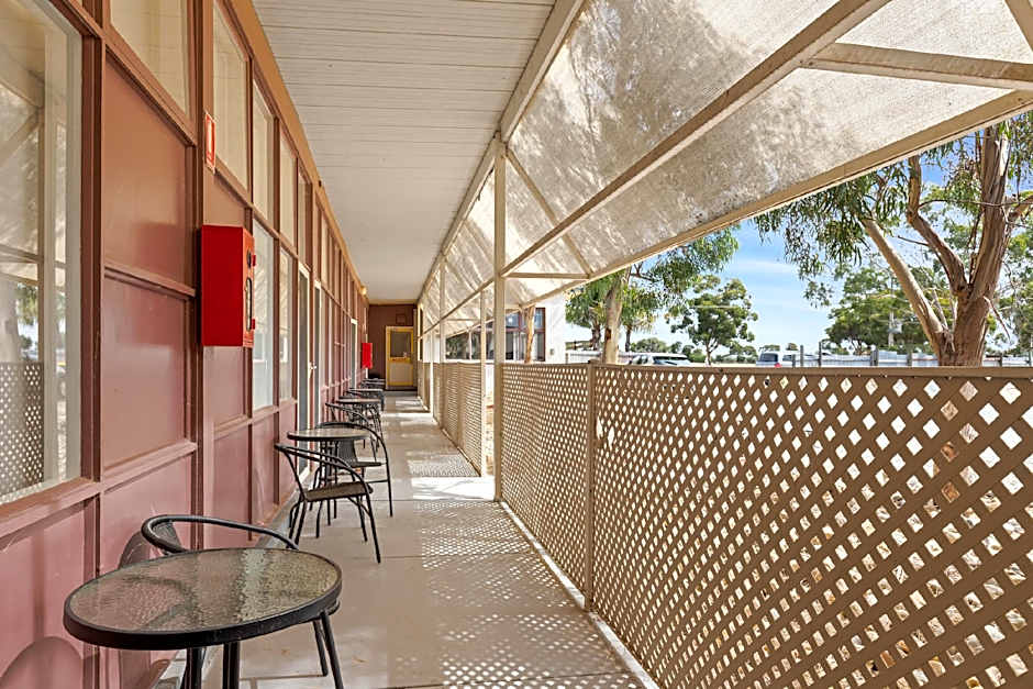 Torrumbarry Motel