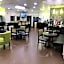 La Quinta Inn & Suites by Wyndham Louisville East