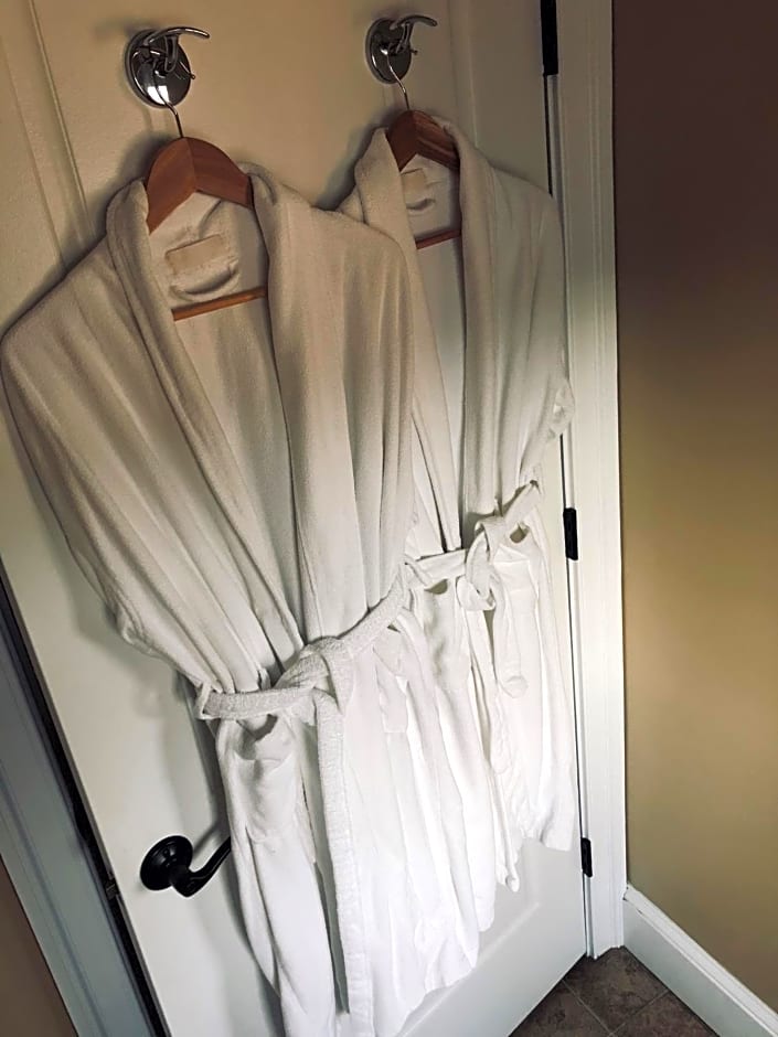 Suites at 249