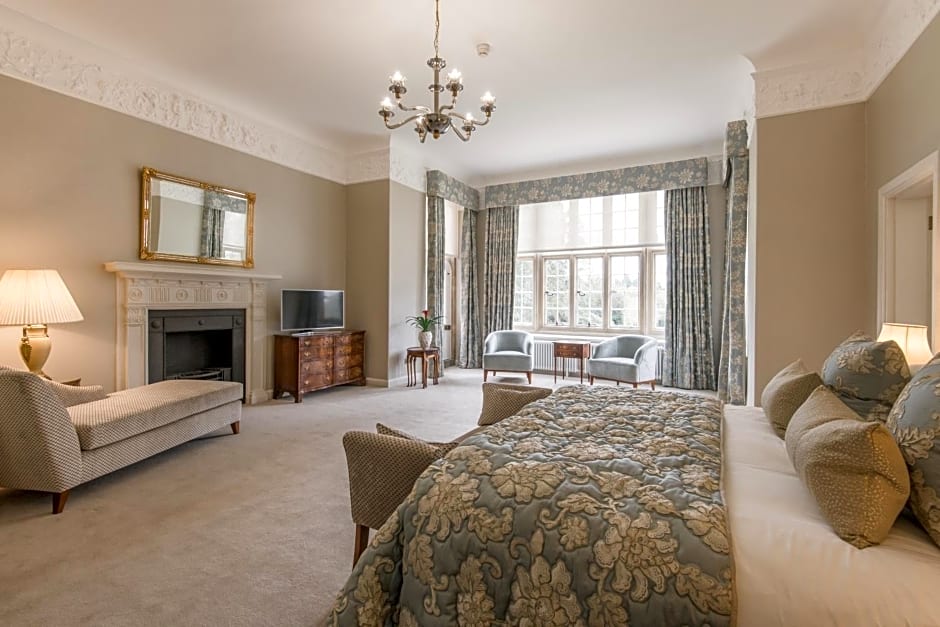 Photo 1 of 7 of Mansion State Suite