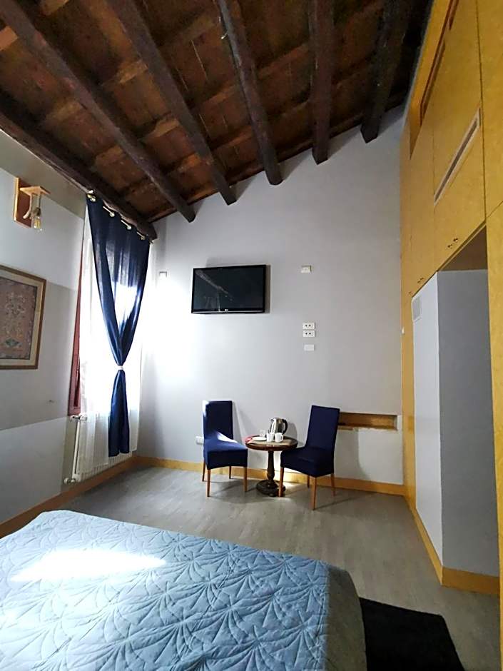 Venice Dose Suite