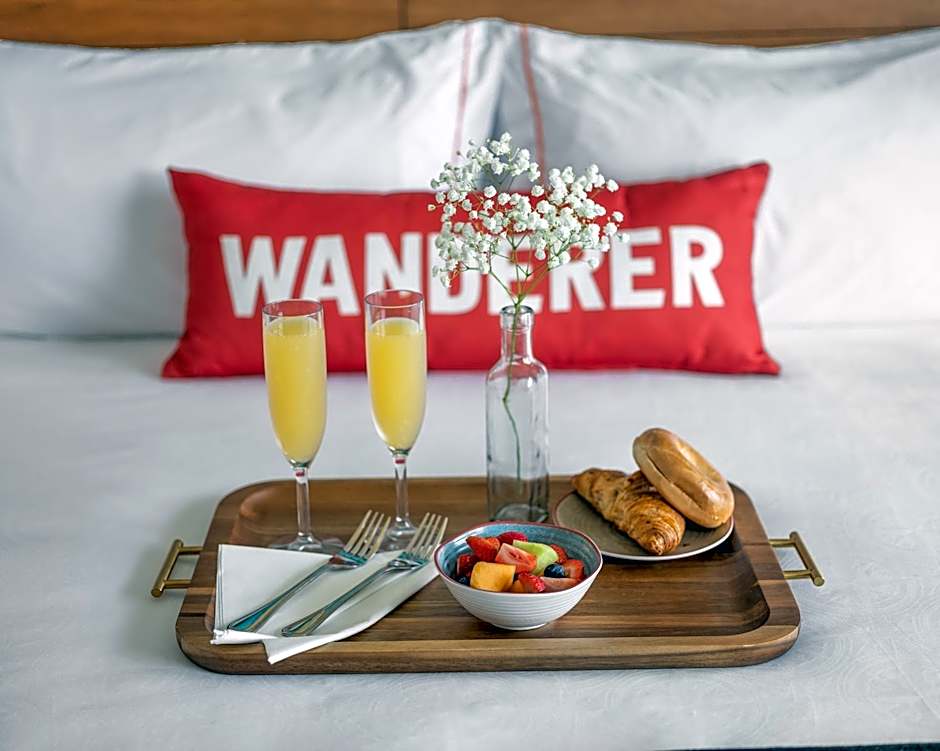 Compass Hotel by Margaritaville Anna Maria Sound