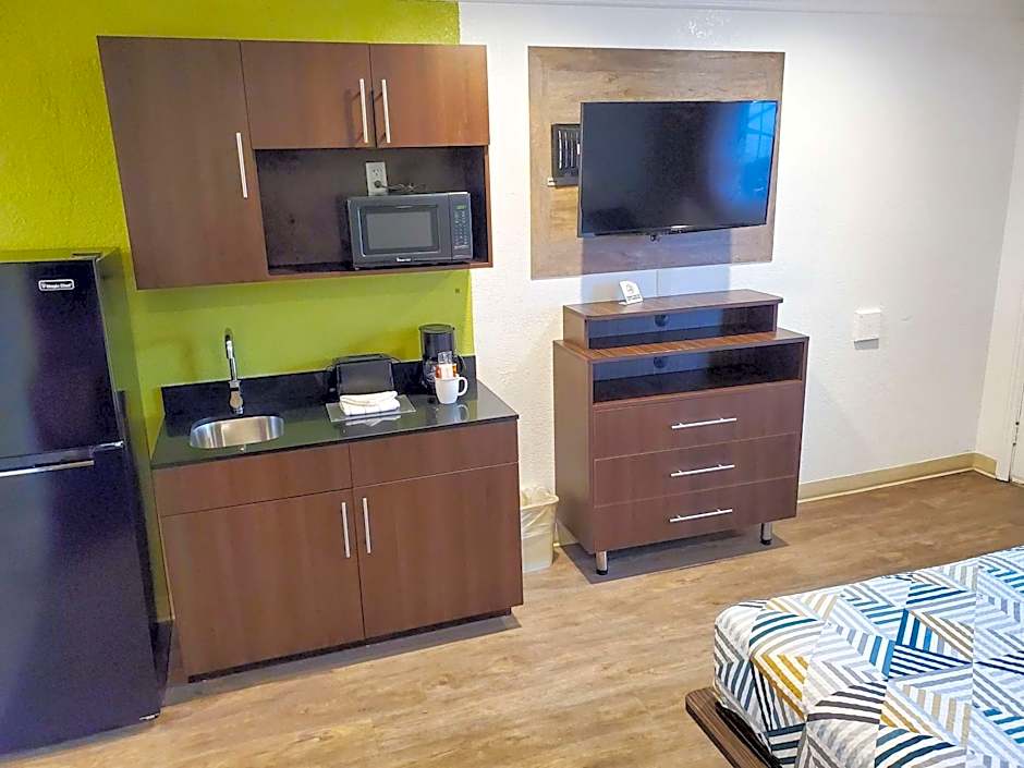 Studio 6 National City, CA - Naval Base San Diego