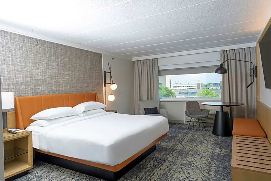 Sheraton Niagara Falls