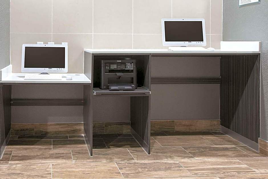 La Quinta Inn & Suites by Wyndham Amarillo Airport